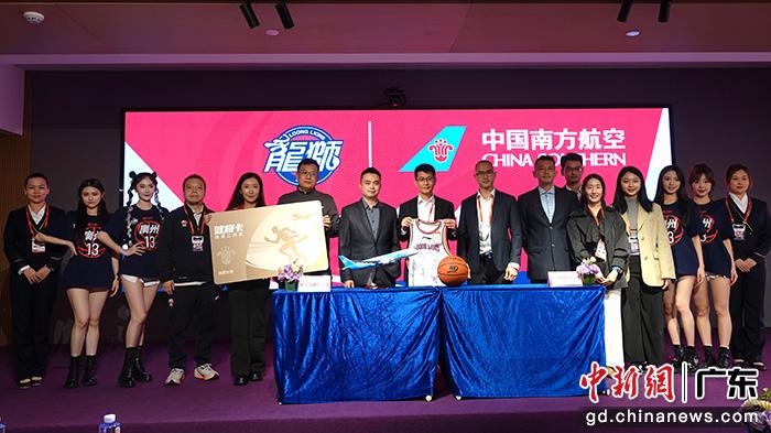 刻苦训练篮球时如何避免受伤的建议_0